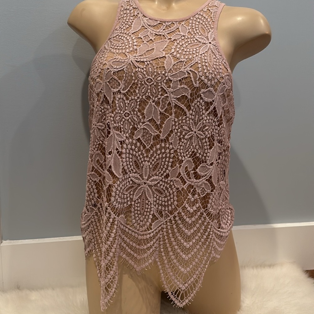 Express Lace Tank - Picture 2 of 4